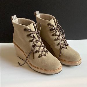 TOMs lace up ankle boots